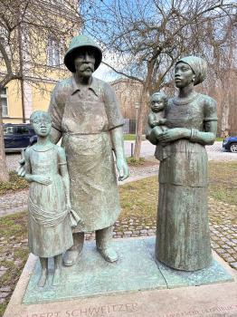 Albert Schweitzer (1875-1965) (Statue) (Weimar)